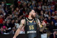 Άνετα η «τρίποντη» Μονακό, «βύθισε» κι άλλο την Παρτίζαν