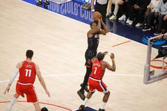 Ο Ντουράντ «εκτέλεσε» τους Σανς στην εκπνοή για τους Ρόκετς (vid)