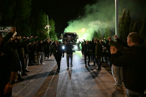 «Σαν εσάς κανείς!»: Τα εντυπωσιακά βίντεο από την υποδοχή του Παναθηναϊκού (vids)