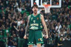 Ο Ερνανγκόμεθ έσπασε το «φράγμα» των 100 τριπόντων στη EuroLeague