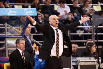 Ο Καντζούρης για τον κόσμο της ΑΕΚ και τη μάχη κλειδί με την Λιμόζ