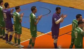 Διακοπή σε ματς του Παναθηναϊκού - Παίκτης των αντιπάλων πήγε να κουτουλήσει τον διαιτητή