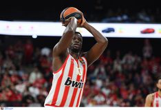 Φαλ: «Πρέπει να παίρνουμε όλα τα παιχνίδια στα σοβαρά»