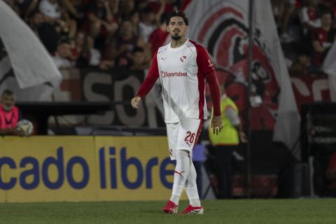 «Μάχη Ολυμπιακού και Παναθηναϊκού για τον Λομόνακο»