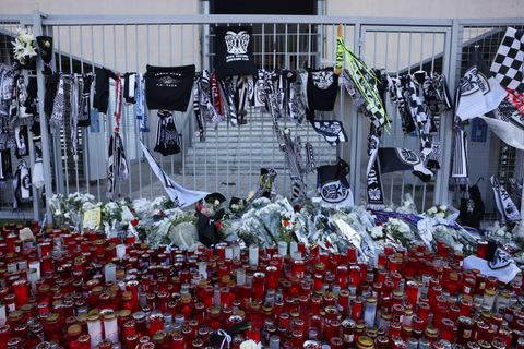 Κίνηση τιμής από τους οπαδούς της Τιμισοάρα για τα θύματα του ΠΑΟΚ