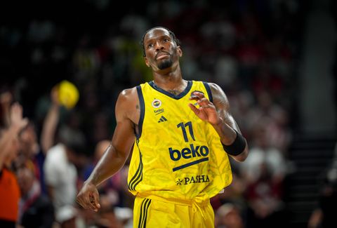 Waivers στο NBA: Πώς λειτουργεί και τι σημαίνει για τον Χέιζ‑Ντέιβις