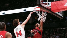 Άνετη επικράτηση των Ράπτορς επί των Μπουλς στο ντεμπούτο του Γιαμπουσέλε