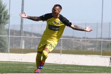 Ο Σόσα στις προπονήσεις της πρώτης ομάδας της ΑΕΚ