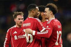 Άνετη πρόκριση για τη Λίβερπουλ κόντρα στη Γουλβς