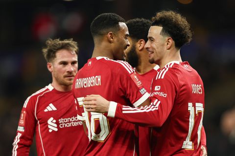 Άνετη πρόκριση για τη Λίβερπουλ κόντρα στη Γουλβς