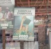 Κατέβηκε το λάβαρο του Μποντιρόγκα από την οροφή του T-Center - Ο Γιαννακόπουλος απαθανάτισε την στιγμή (vid)