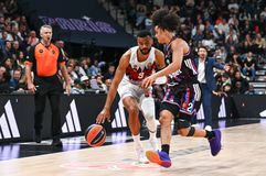 ΜΠΑΣΚΟΝΙΑ - ΠΑΡΙ