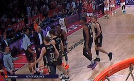 Ένταση στο Ερυθρός Αστέρας-Μπάγερν: Ο Ιζούντου χτύπησε με το κεφάλι αντίπαλο!