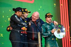 «Τέρμα οι τρεις Red Bull στο βάθρo – Βραβείο για την προσπέραση του μήνα» (vid)