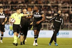 Το μοναδικό ντέρμπι που σφύριξε ο Ντελ Θέρο Γκράντε στην Ελλάδα (vid)