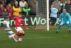 Ποντένσε: «Δεν έφτυσα τον παίκτη της Νότιγχαμ»