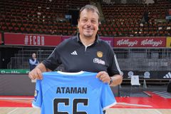 Ο Αταμάν στην πρωτεύουσα της Βαυαρίας πήρε δώρο τη φανέλα της Μόναχο 1860 και όχι της Μπάγερν