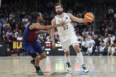 Ο ηγετικός Γιουλ υπέγραψε τη νίκη της Ρεαλ στο Clasico κόντρα στην Μπαρτσελόνα (vids)