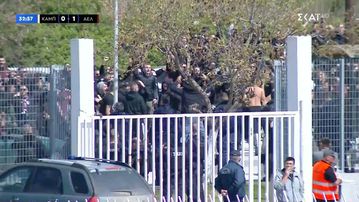 Κατέκλυσαν τα πέριξ του γηπέδου του Καμπανιακού οι φίλοι της ΑΕΛ