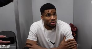 Αντετοκούνμπο: «Νόμιζα ότι θα μέναμε εκτός playoffs όταν χάσαμε τέσσερα σερί ματς»