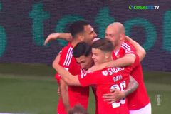 «Ιστορικός» Παυλίδης έγινε ο πρώτος παίκτης της Μπενφίκα που πέτυχε χατ τρικ στο Ντραγκάο (vids)