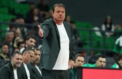 Αταμάν: «Δεν παίξαμε καλά, αλλά κερδίσαμε με 20 πόντους σε αγώνα playoffs - Σπουδαίος ξανά ο Σαμοντούροφ»