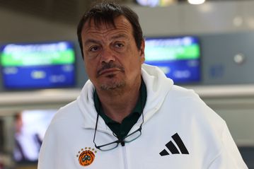 Αταμάν: «Δεν παίζω... playstation να αλλάξω έναν παίκτη άμεσα - Πρέπει να κερδίσουμε αυτά τα δύο παιχνίδια » (vid)