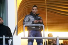 Ο Πρίγιοβιτς μεταξύ των εμπλεκόμενων στο επεισόδιο με τους παίκτες της Παρτίζαν