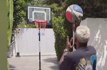 O Ροντινέι το γύρισε στο μπάσκετ και ζήτησε βοήθεια από τον Βεζένκοφ: «Help me φίλε» (vid)