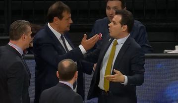 Συνεχίστηκε η κόντρα Αταμάν - Ιτούδη και στη συνέντευξη Τύπου: «Ξέρω τους κανόνες κι ας μην έχω λάπτοπ» (vid)