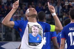 Ο Εμπαπέ βρήκε δίχτυα κόντρα στο Λουξεμβούργο κι αφιέρωσε το γκολ στον θείο του που έφυγε από τη ζωή (pic)