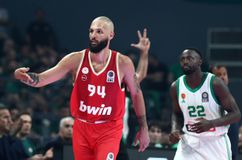 Με τριάδα - φωτιά ο Ολυμπιακός έκανε το break στο ΟΑΚΑ και πήρε προβάδισμα τίτλου