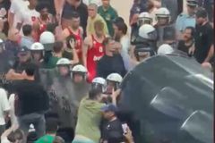 Οπαδός του Παναθηναϊκού πέταξε αντικείμενο στον Μπαρτζώκα (vid)