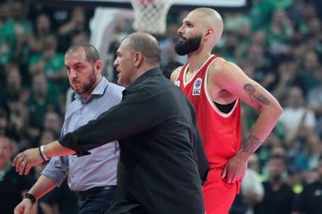 Αποβλήθηκε στο ντέρμπι με τον Παναθηναϊκό ο Εβάν Φουρνιέ - Ένσταση του Ολυμπιακού (vid)