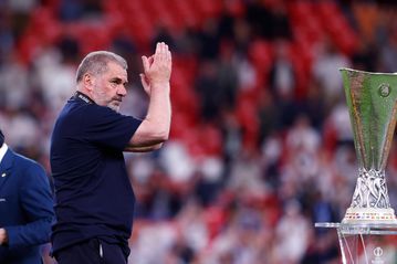 Τέλος ο Άγγελος Ποστέκογλου από την Τότεναμ