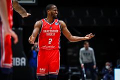 Προανήγγειλε την μεταγραφή Χολ η ΑΕΚ