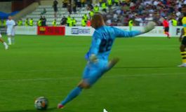 Απίθανο! Η ΑΕΚ έφαγε γκολ από βολέ του αντίπαλου τερματοφύλακα (vid)