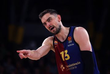 Η Μπαρτσελόνα περιορίζει τους οπαδούς Ολυμπιακού και Παναθηναϊκού