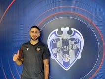 «Ο Άρης θέλει τον Φαράζ της ΑΙΚ Στοκχόλμης»