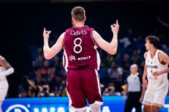 «Θέλει τον Μπέρτανς για αντί-Γιαμπουσέλε η Ρεάλ»