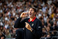 Γερμανία: Επέστρεψε στον πάγκο ο Άλεξ Μουμπρού