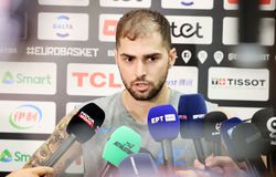 Τολιόπουλος: «Να κρατήσουμε χαμηλά το Ισραήλ, όλα τα παιδιά μπορούν να διαβάσουν το ματς» (vid)