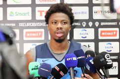 Κώστας Αντετοκούνμπο: «Είμαστε έτοιμοι να μαρκάρουμε τον Αβντίγια»