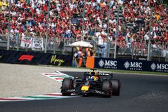 Ιστορικό ρεκόρ και πολ ποζίσιον για τον Φερστάπεν στη Μόντσα