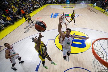 Τα highlights από τη νίκη της Φενέρ κόντρα στην Αρμάνι