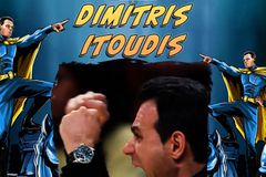 Οι... υπερήρωες της Φενέρμπαχτσε - Μία εκπληκτική παρουσίαση με τον κόουτς Ιτούδη να φοράει μπέρτα!