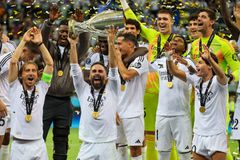 Τρομερή κίνηση από τη Ρεάλ: Ανανέωσε το συμβόλαιο του Καρβαχάλ μετά τον σοβαρό τραυματισμό του