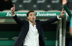 Οργισμένος με τον Ζίμπερτ ο Αλόνσο: «Ο διαιτητής σταματούσε μία ομάδα που ήθελε να παίξει - Είχαμε καλύτερες στιγμές από τον αντίπαλο»