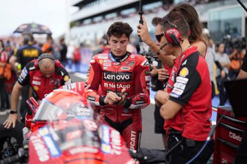 Εκτός για δύο αγώνες ο Μαρκ Μάρκεθ, γλίτωσε το χειρουργείο