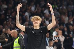 Τότε αναμένεται να κάνει το ντεμπούτο του με την Παρτίζαν ο Μούρινεν